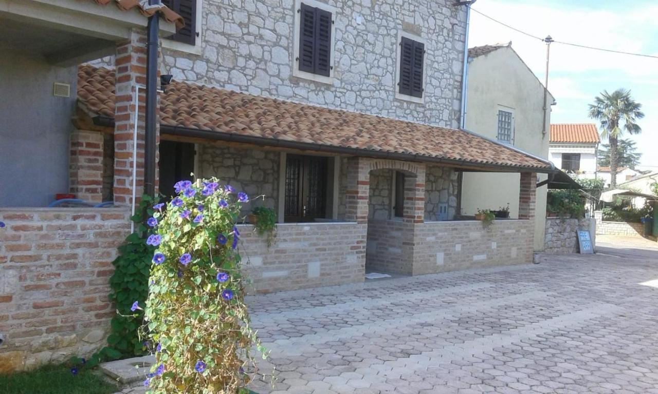 פורץ Apartmani Memic 100 M Do Plaze, Apartments Memic Only 100M From Beach מראה חיצוני תמונה