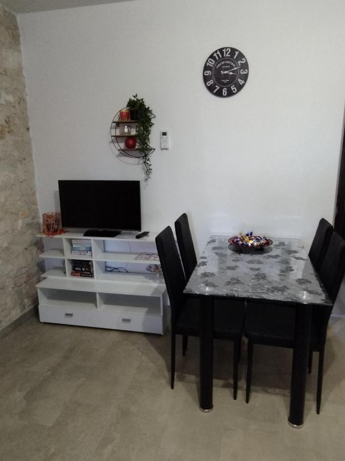 פורץ Apartmani Memic 100 M Do Plaze, Apartments Memic Only 100M From Beach מראה חיצוני תמונה