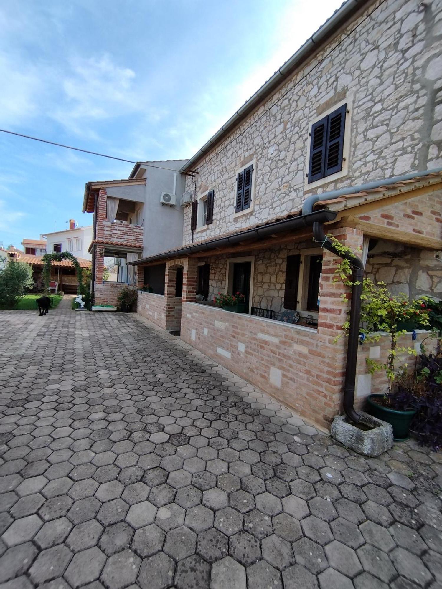 פורץ Apartmani Memic 100 M Do Plaze, Apartments Memic Only 100M From Beach מראה חיצוני תמונה