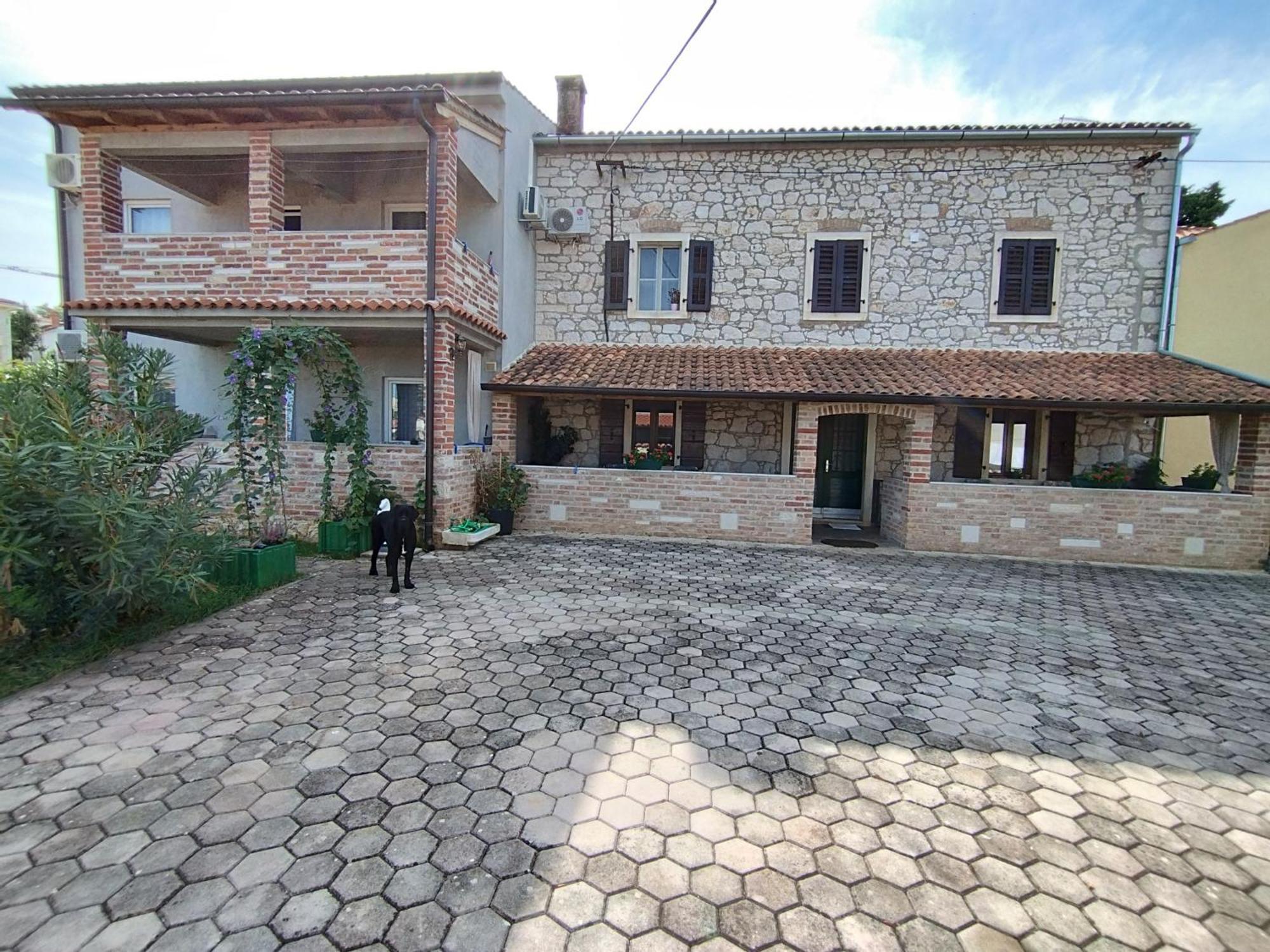 פורץ Apartmani Memic 100 M Do Plaze, Apartments Memic Only 100M From Beach מראה חיצוני תמונה
