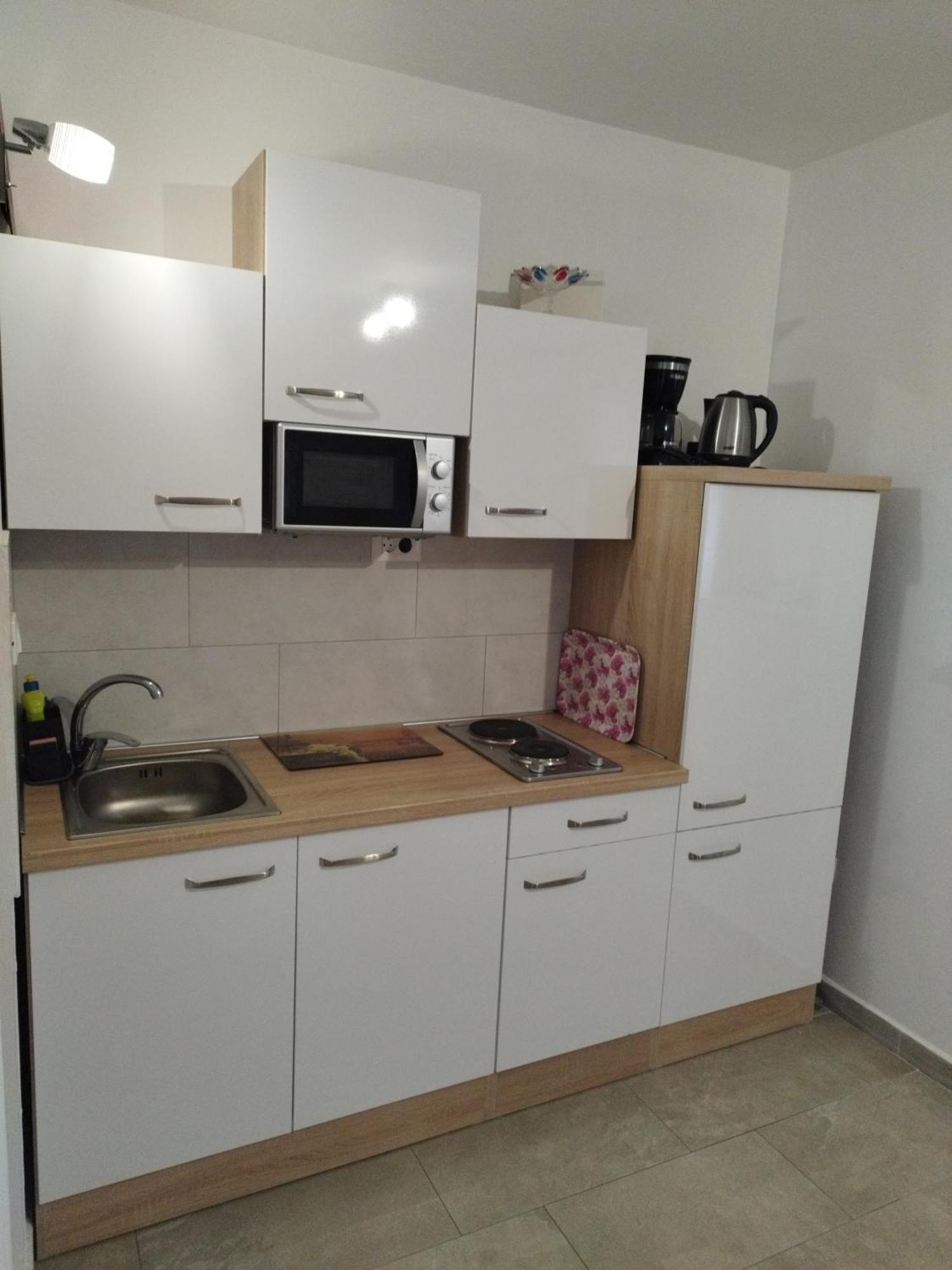 פורץ Apartmani Memic 100 M Do Plaze, Apartments Memic Only 100M From Beach מראה חיצוני תמונה