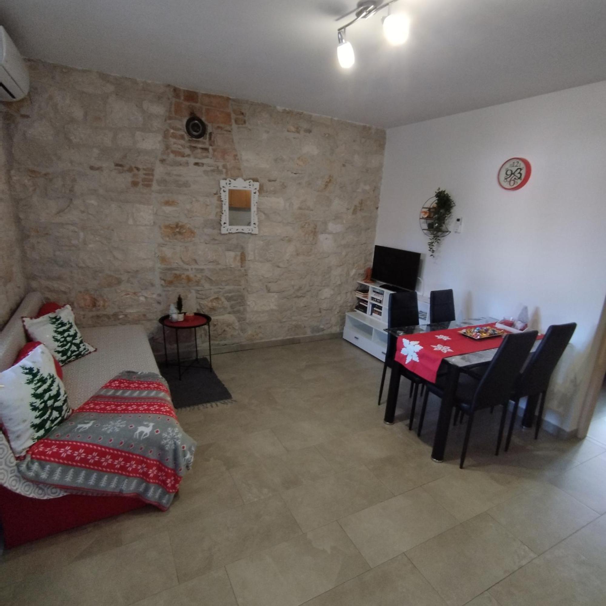 פורץ Apartmani Memic 100 M Do Plaze, Apartments Memic Only 100M From Beach מראה חיצוני תמונה