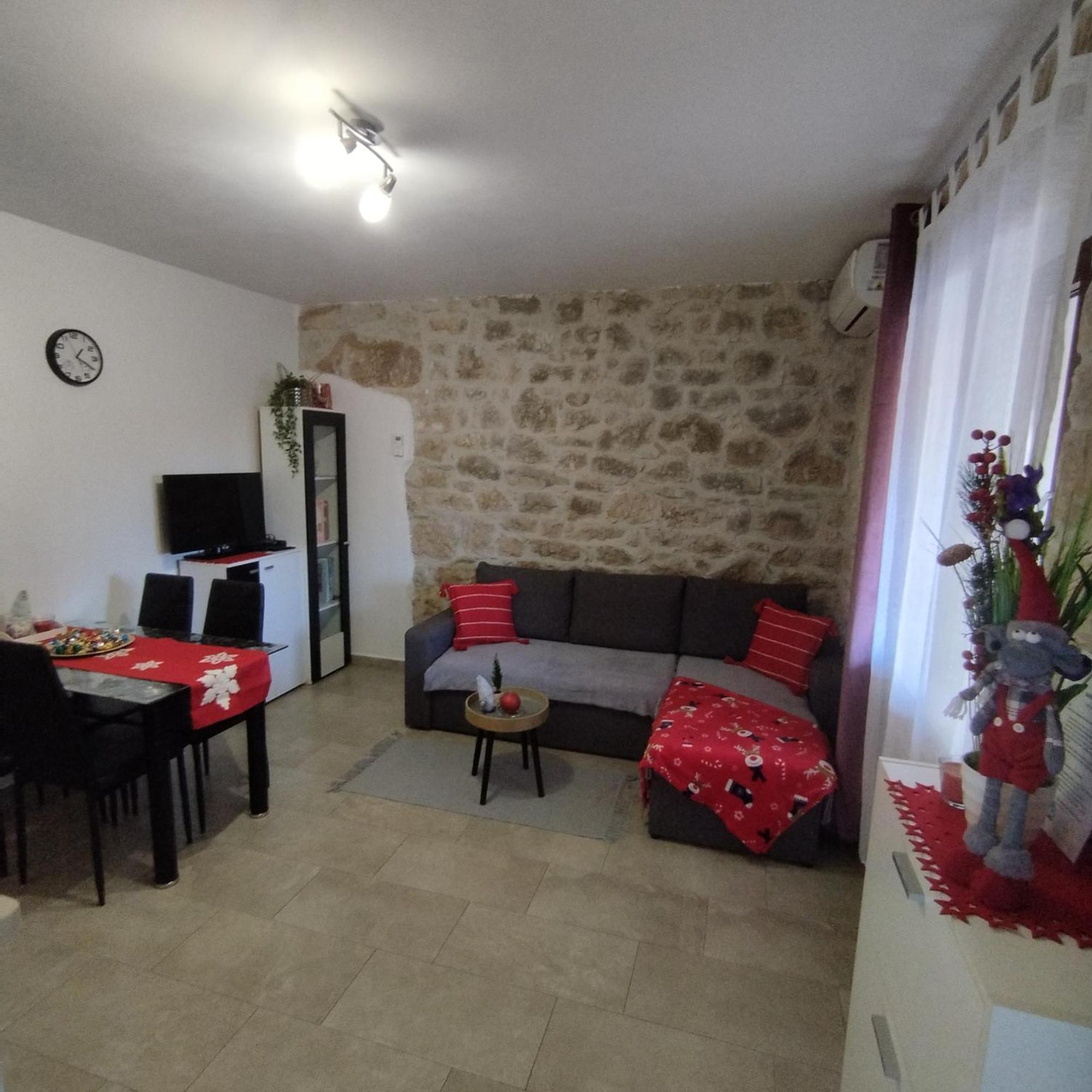 פורץ Apartmani Memic 100 M Do Plaze, Apartments Memic Only 100M From Beach מראה חיצוני תמונה
