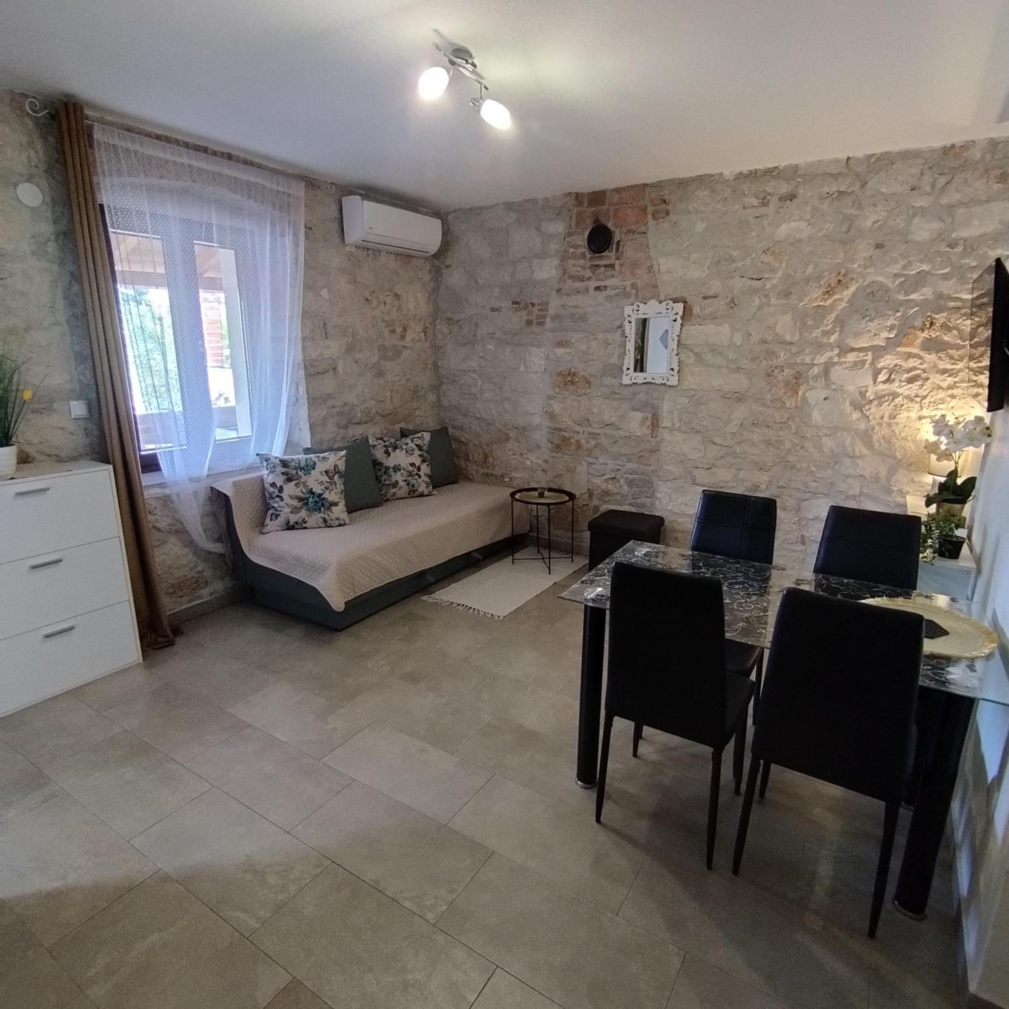 פורץ Apartmani Memic 100 M Do Plaze, Apartments Memic Only 100M From Beach מראה חיצוני תמונה