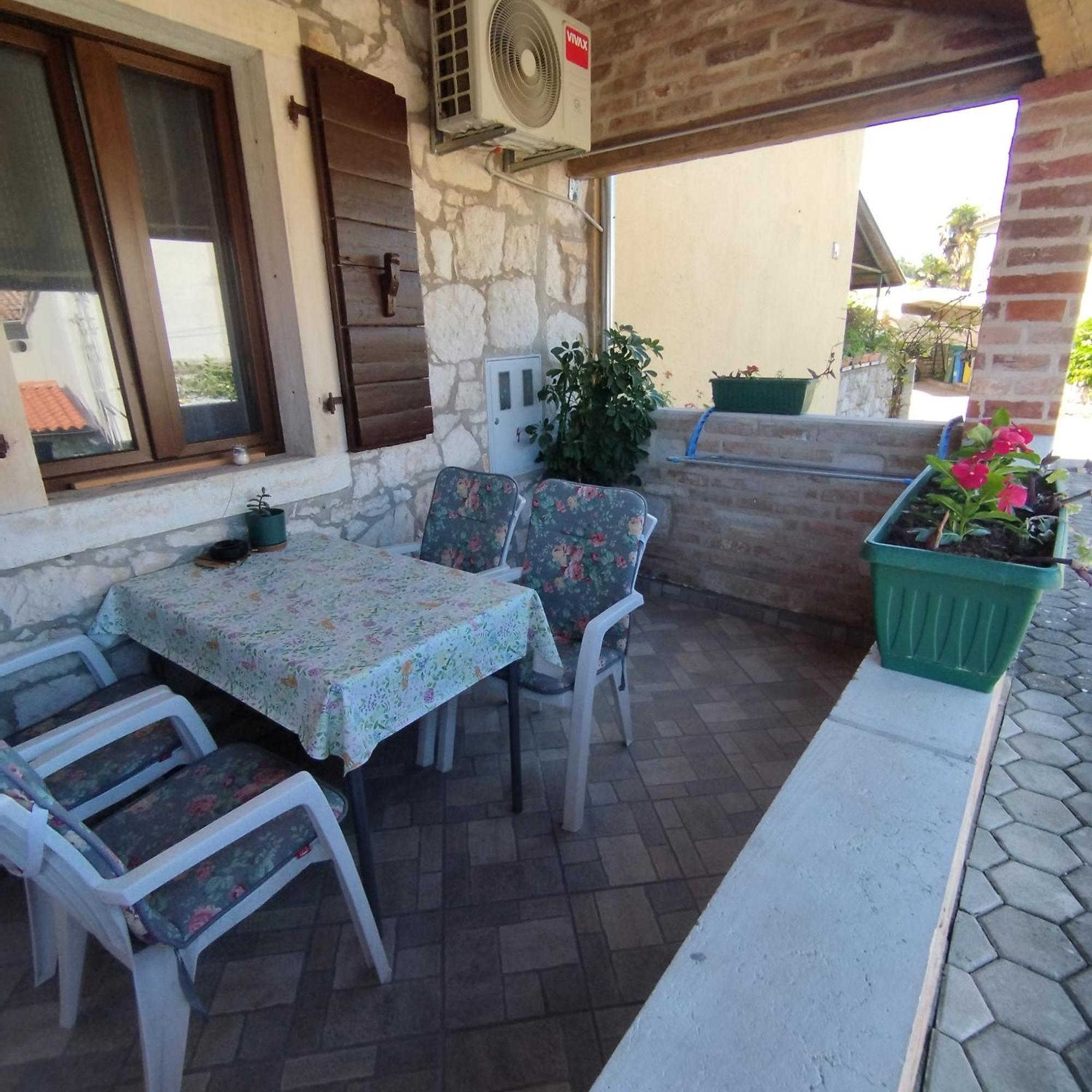 פורץ Apartmani Memic 100 M Do Plaze, Apartments Memic Only 100M From Beach מראה חיצוני תמונה