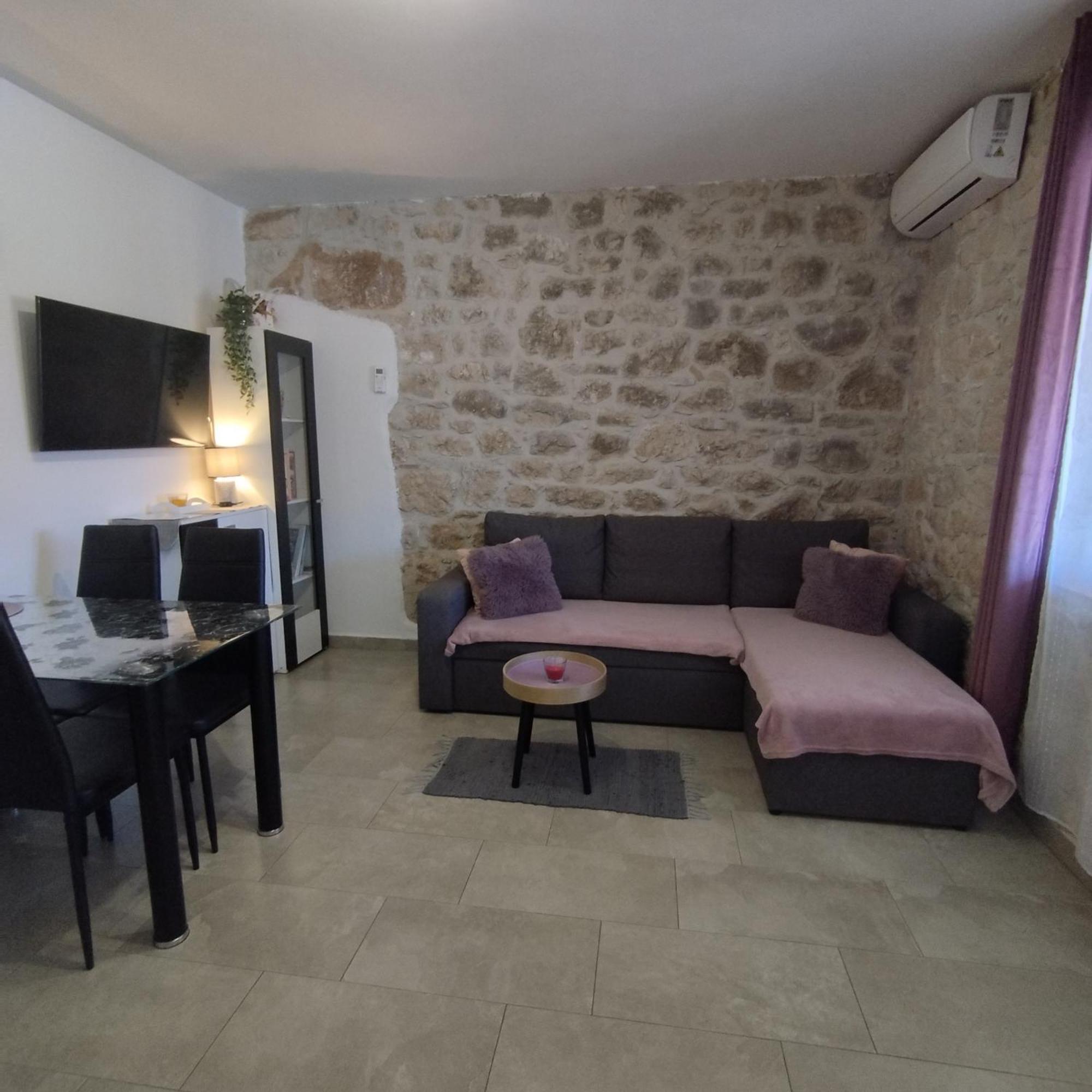 פורץ Apartmani Memic 100 M Do Plaze, Apartments Memic Only 100M From Beach מראה חיצוני תמונה