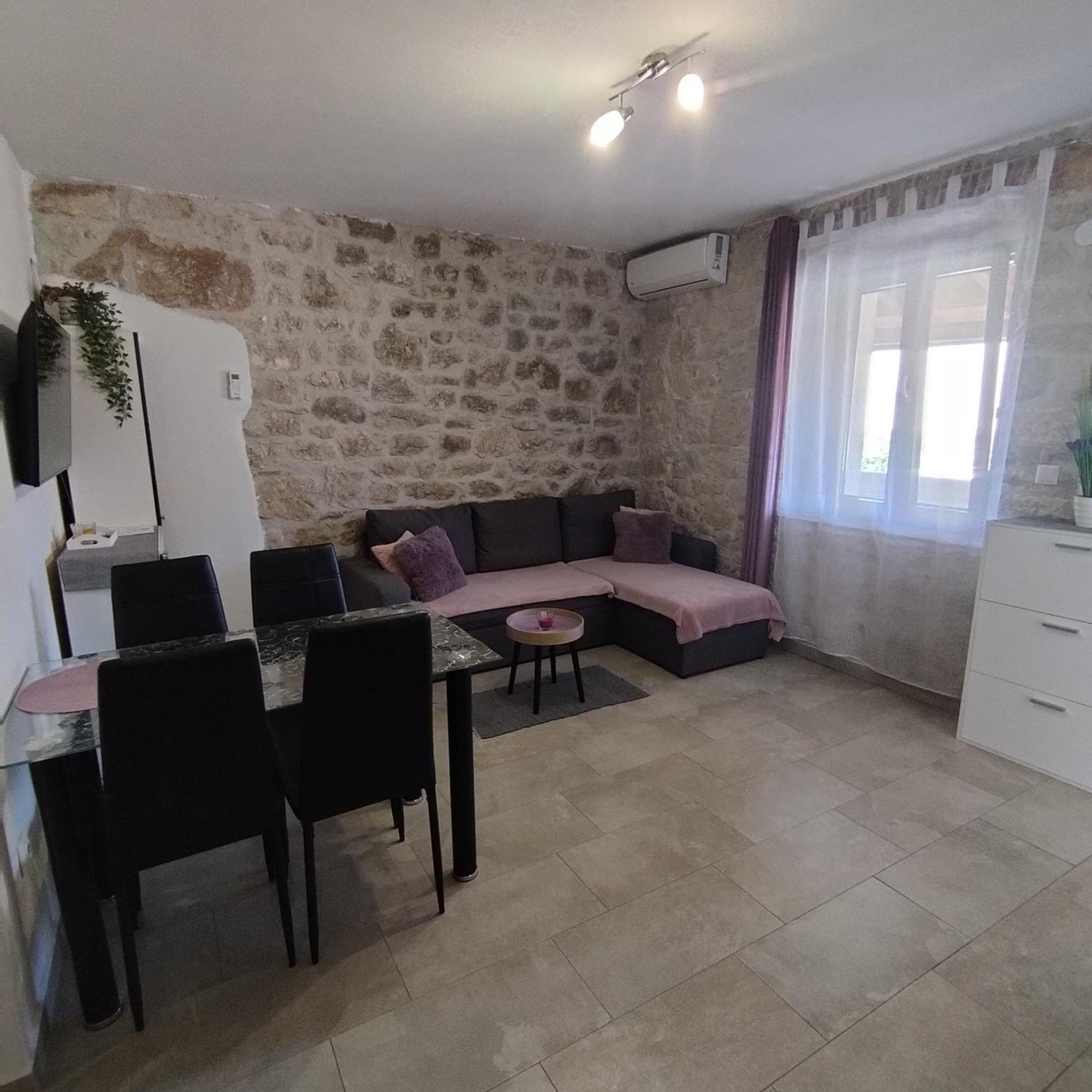 פורץ Apartmani Memic 100 M Do Plaze, Apartments Memic Only 100M From Beach מראה חיצוני תמונה